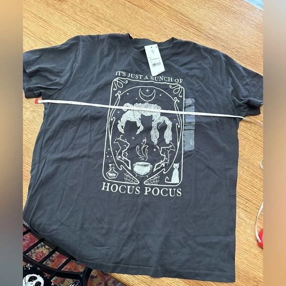 HOCUS POCUS NWT Disney Licensed resort, black washed, size medium - Picture 3 of 9